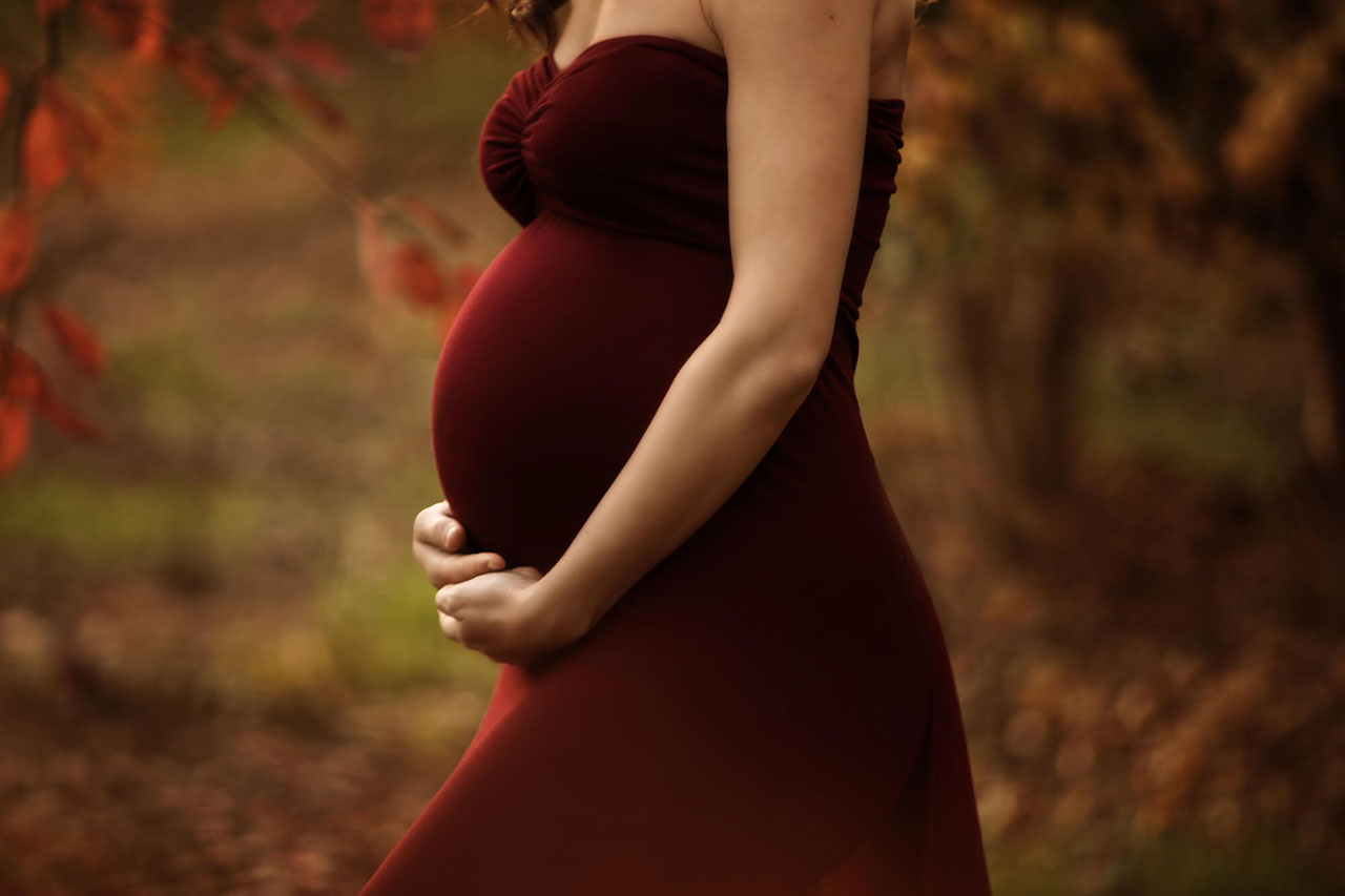 Catturare la Bellezza della Maternità: Il Ruolo del Fotografo Maternity